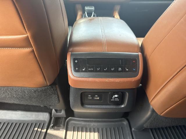 2022 Nissan Pathfinder Platinum 2WD