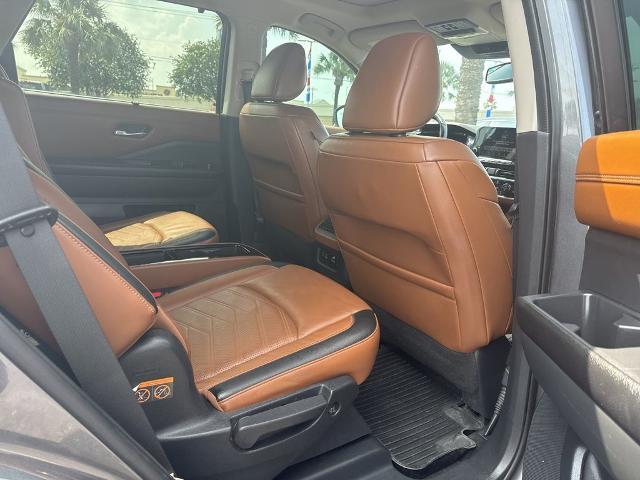 2022 Nissan Pathfinder Platinum 2WD