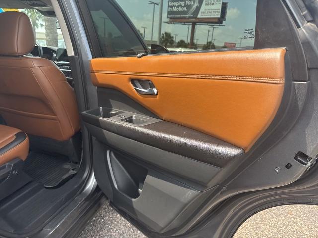 2022 Nissan Pathfinder Platinum 2WD