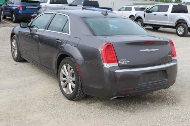 2015 Chrysler 300 Limited