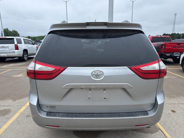 2018 Toyota Sienna XLE 7 Passenger