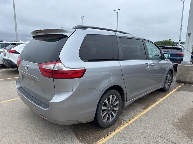2018 Toyota Sienna XLE 7 Passenger