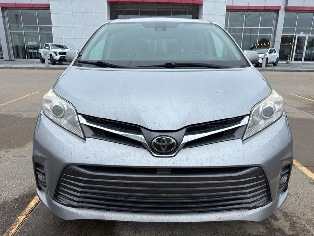 2018 Toyota Sienna XLE 7 Passenger