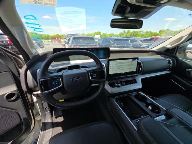 2025 Ford Expedition Active MAX