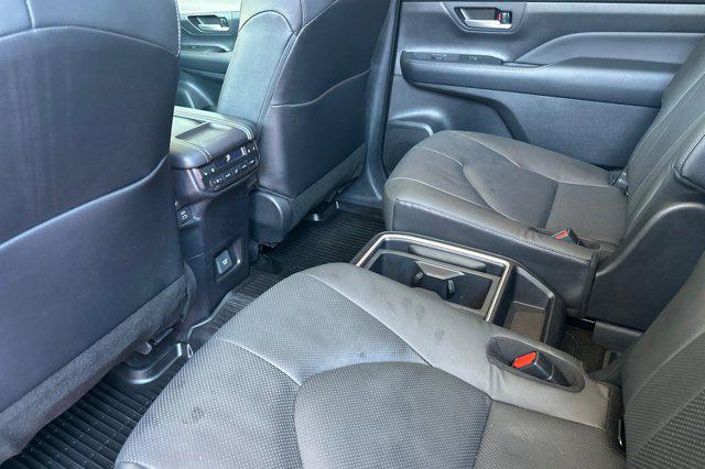 2025 Toyota Grand Highlander Platinum