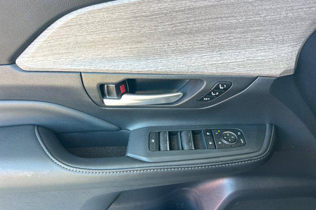 2025 Toyota Grand Highlander Platinum