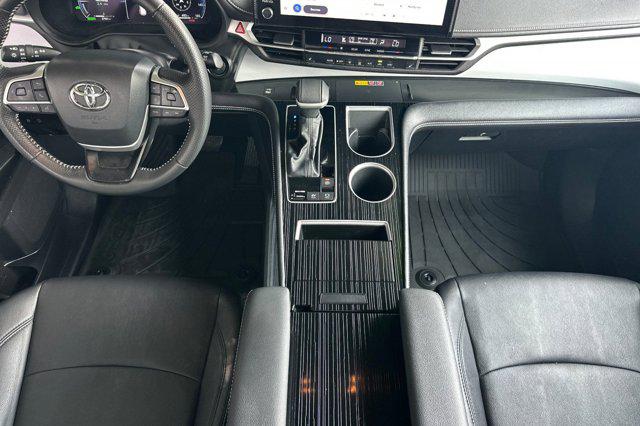 2025 Toyota Sienna XSE