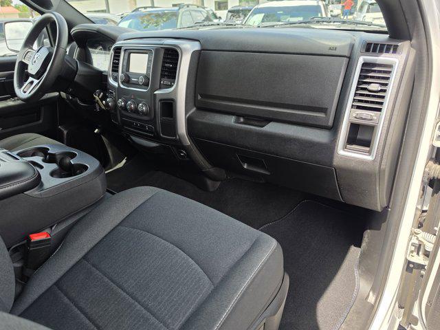 2024 Ram 1500 Classic Warlock Crew Cab 4x2 5'7" Box