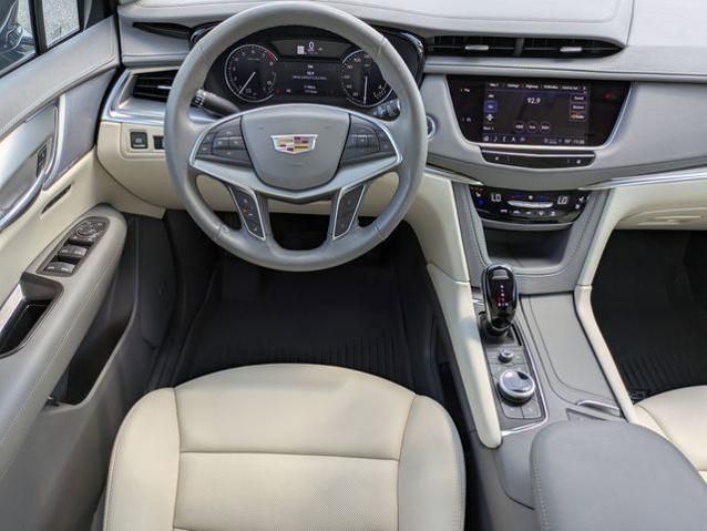 2024 Cadillac XT5 FWD Premium Luxury