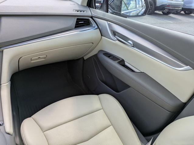 2024 Cadillac XT5 FWD Premium Luxury