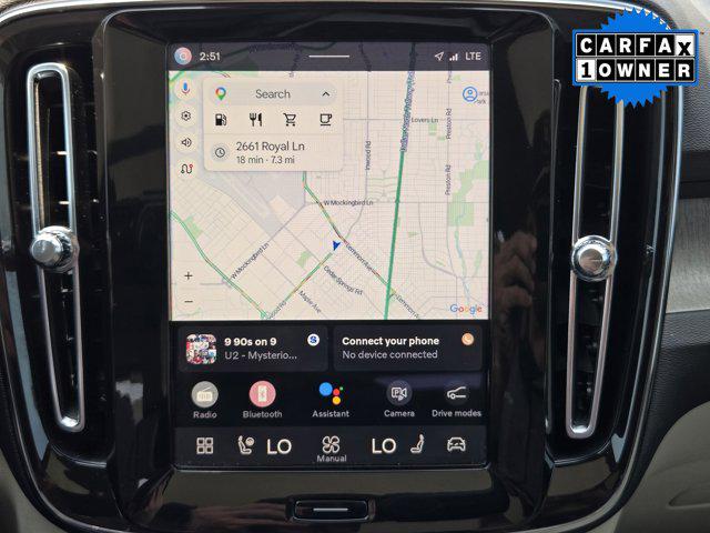 2024 Volvo XC40 B5 Ultimate Dark Theme