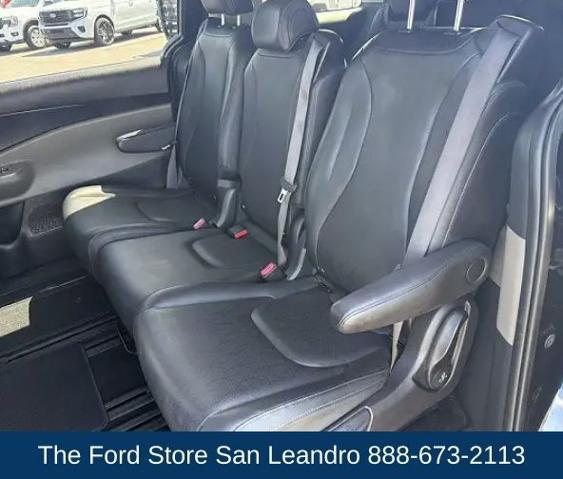 2025 Kia Carnival MPV LXS