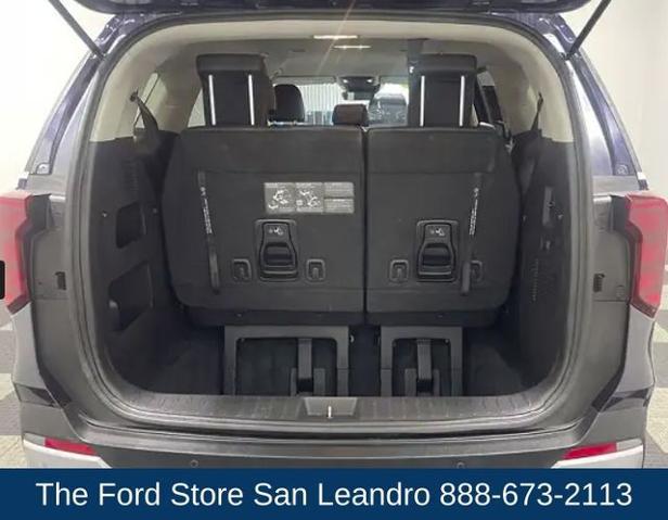 2025 Kia Carnival MPV LXS