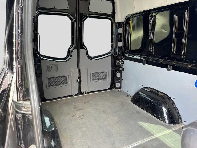 2017 Mercedes-Benz Sprinter 2500 144 WB Standard Roof Crew