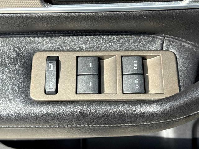 2013 Lincoln MKX Base