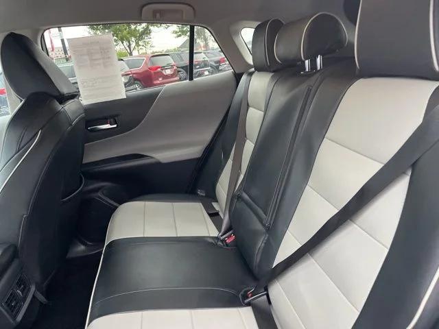 2023 Toyota Venza LE