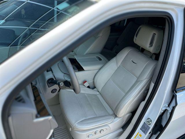 2023 Cadillac Escalade ESV 4WD Sport Platinum