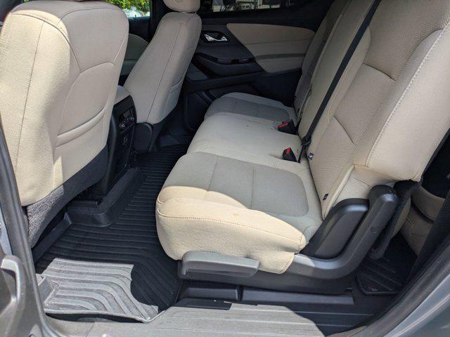 2023 Chevrolet Traverse FWD LS