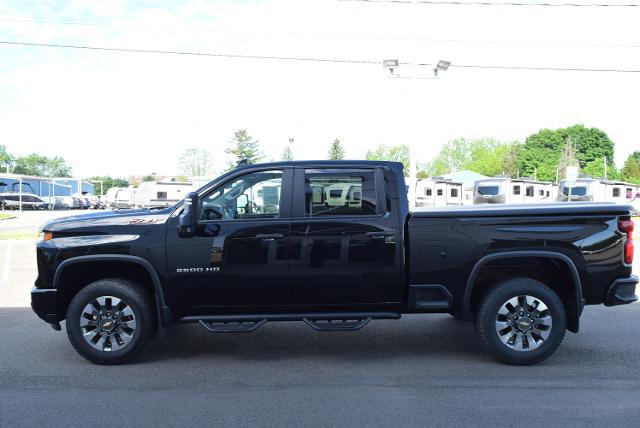 2024 Chevrolet Silverado 2500HD 4WD Crew Cab Standard Bed Custom