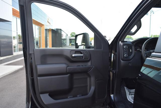 2024 Chevrolet Silverado 2500HD 4WD Crew Cab Standard Bed Custom