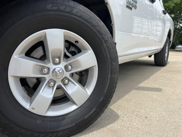 2023 Ram 1500 Classic SLT Crew Cab 4x2 5'7" Box