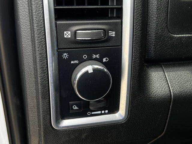 2023 Ram 1500 Classic SLT Crew Cab 4x2 5'7" Box