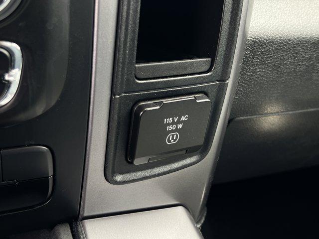2023 Ram 1500 Classic SLT Crew Cab 4x2 5'7" Box