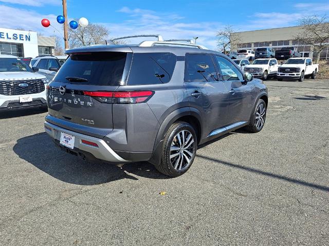 2025 Nissan Pathfinder Platinum 4WD