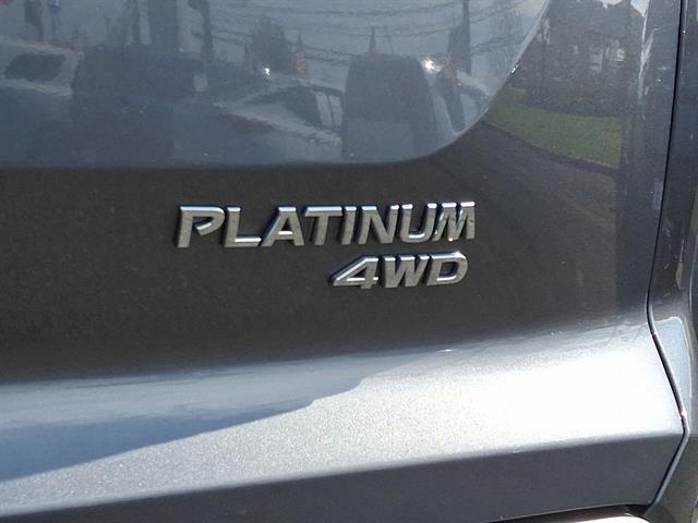 2025 Nissan Pathfinder Platinum 4WD