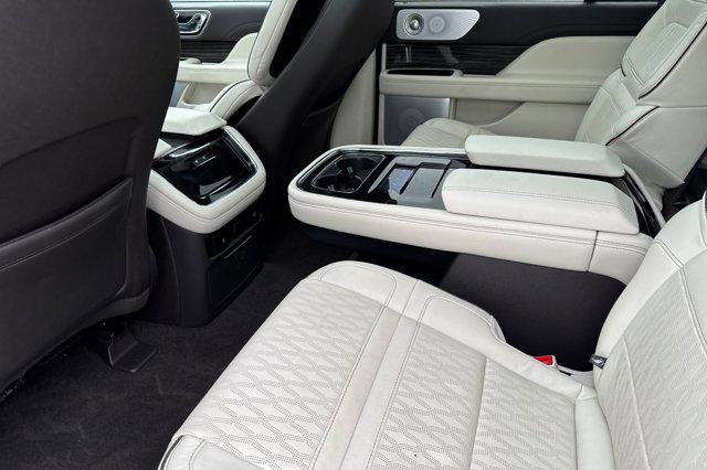 2024 Lincoln Navigator Black Label