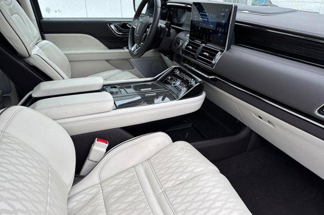 2024 Lincoln Navigator Black Label
