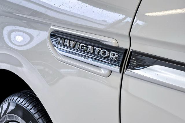 2024 Lincoln Navigator Black Label
