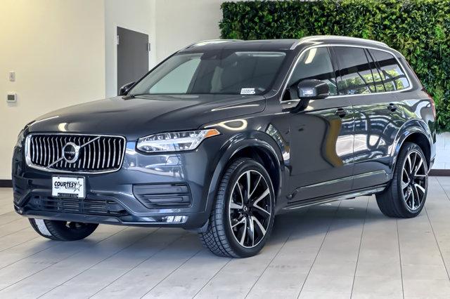 2022 Volvo XC90 T6 Momentum 7 Passenger