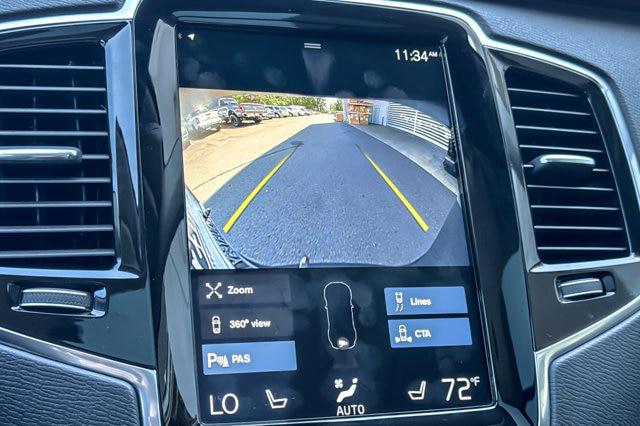 2022 Volvo XC90 T6 Momentum 7 Passenger