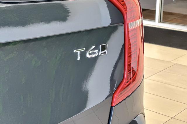 2022 Volvo XC90 T6 Momentum 7 Passenger