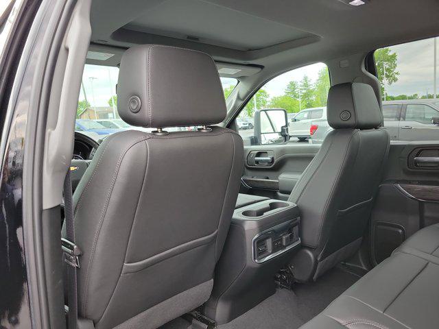 2022 Chevrolet Silverado 2500HD 4WD Crew Cab Standard Bed LTZ
