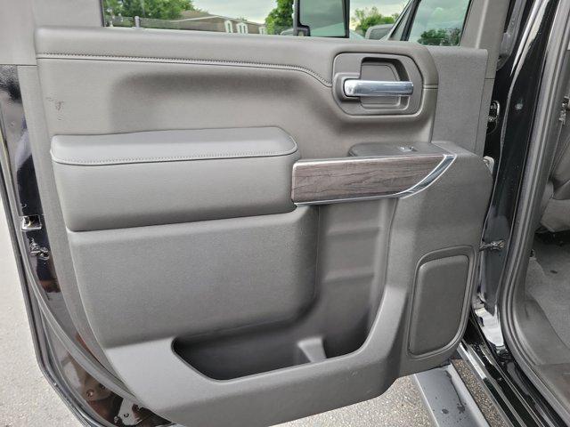2022 Chevrolet Silverado 2500HD 4WD Crew Cab Standard Bed LTZ