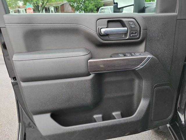 2022 Chevrolet Silverado 2500HD 4WD Crew Cab Standard Bed LTZ