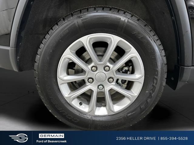 2022 Jeep Grand Cherokee Laredo X 4x4