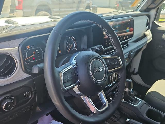2025 Jeep Wrangler 4-Door Sahara 4x4