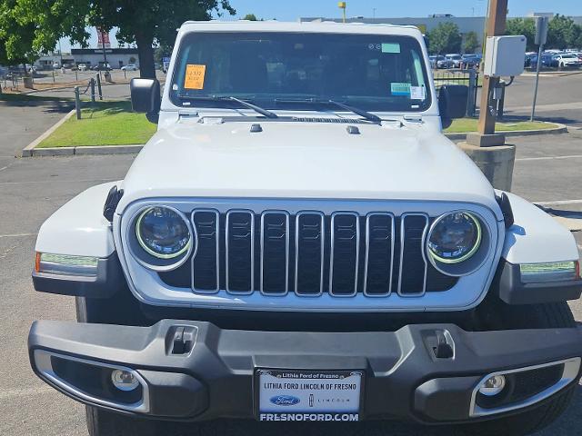 2025 Jeep Wrangler 4-Door Sahara 4x4