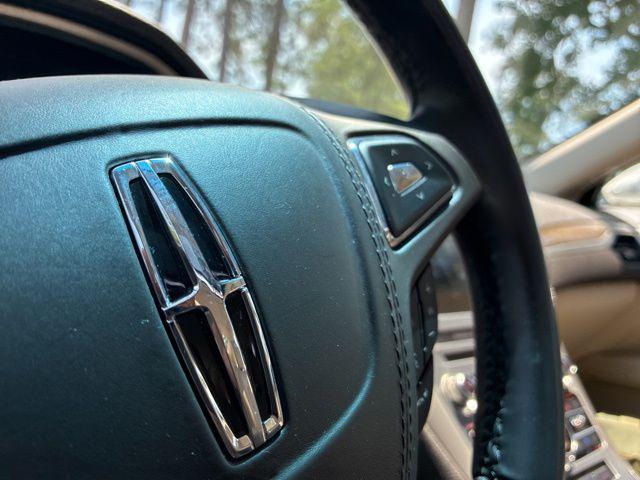 2017 Lincoln MKZ Hybrid Reserve