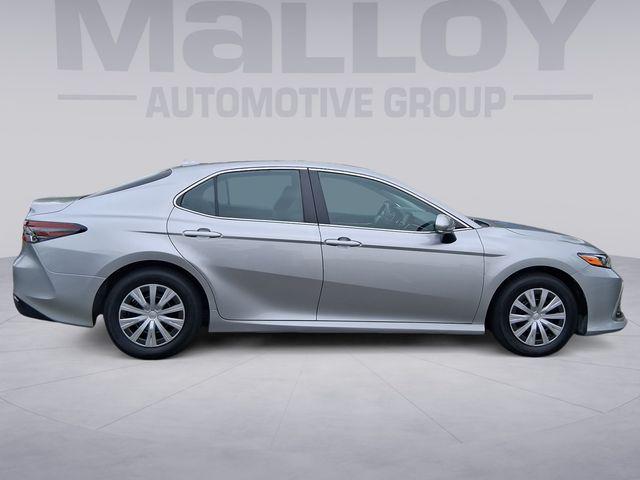 2022 Toyota Camry LE Hybrid