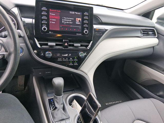 2022 Toyota Camry LE Hybrid