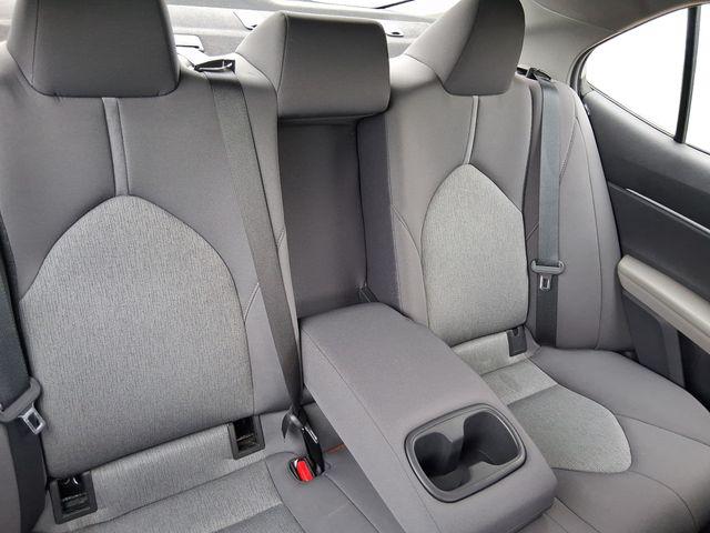 2022 Toyota Camry LE Hybrid