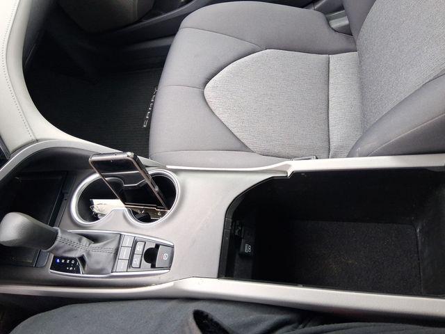2022 Toyota Camry LE Hybrid