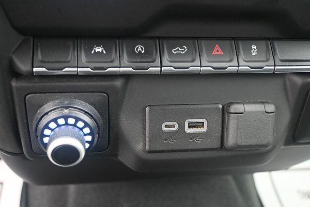 2023 GMC Sierra 1500 4WD Crew Cab Short Box Pro