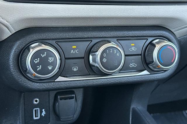 2021 Nissan Versa SV Xtronic CVT