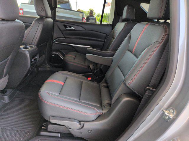 2024 Chevrolet Traverse FWD RS