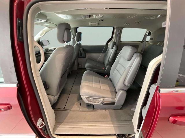 2010 Chrysler Town & Country Touring